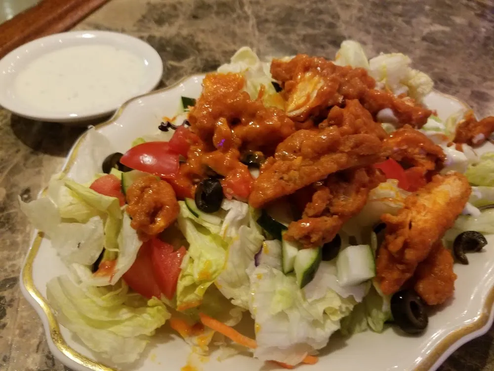 Buffalo Tender Salad